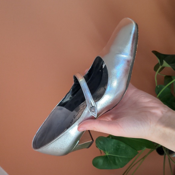 VINTAGE 60s Mary Jane heels, size 8 narrow - Picture 1 of 8